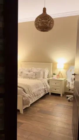 #fyp #foryou #foryoupage #اكسبلور #غرفه_نوم #bedroom #سيت_اب #setup #سيت #pink #وردي #white #اب #