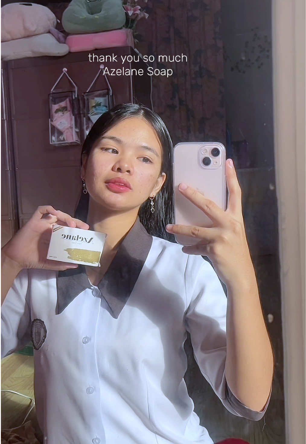 at first I was hesitant bumili nh azelane soap maybe because sobrang dami ko ng nagamit but still no effect but I still did give it a shot and it was worth it. for the first time na gumamit ako ng product na may pagbabago ka talaga na makikita within weeks of using it, this video is my honest review as a 9 month user of Azelane Soap🙆‍♀️✨@Dr. Mike D | Acne Doctor #azelanesoap #azelanesoapreview #azelanejourney #azelaneuser #azelanesoaphonestreview #azelanefacesoap 