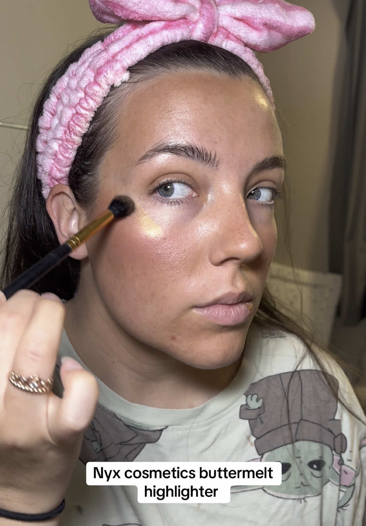 Absolutely obsessed with how this looks on the skin! @nyxcosmetics_uk  #nyxcosmetics #contentmasters #makeupaddyx #fyp #makeup #beauty #highlighter #gifted #ad 