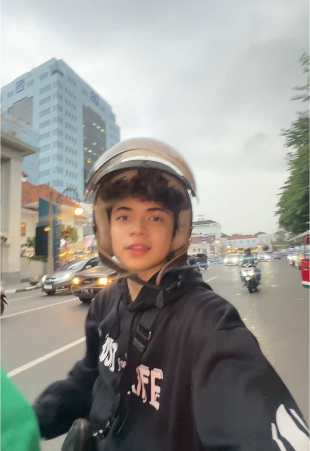 Bandung asek ya 🤍 