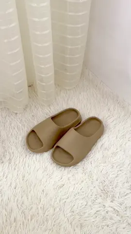 Men’s slide slippers 🔥  #mensslippers #mensfashion #slipon 