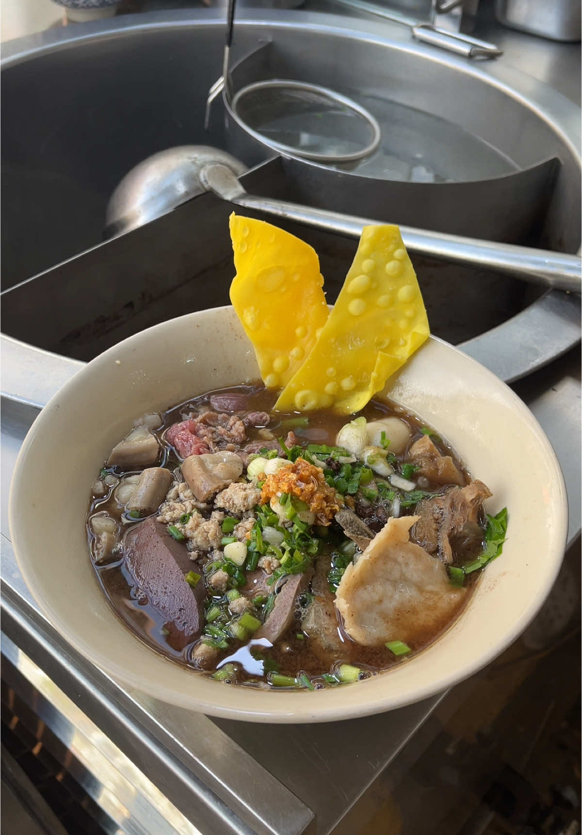មេឃភ្លៀង ឃ្លានគុយទាវទូក #សាលាវ៉ាន់ដា 