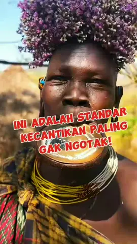 STANDAR KECANTIKAN ALA SUKU MURSI BIKIN NGERI #mursi #afrika #bibirpiring #fyp