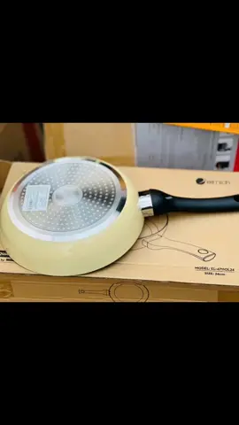 CỰC XỊN BAO BỀN CHỈ CÓ HÃNG EMICH  Chảo chống dính siêu bền Elmich EL - 4711OL 24  size 24cm 💰 : #199K  - Kiểu dáng hiện đại, sang trọng, màu sắc đẹp theo trend – Phía trong phủ chất chống dính siêu bền Galaxy light C3 dùng được các loại dụng cụ bằng kim loại khi nấu – Miệng chảo có độ dày lên đến 2.8mm, cứng vững an toàn, chịu va đạp tốt – Đáy từ 3 lớp dày lên đến 2.8mm giúp đồ ăn đều mềm ngon hơn, hạn chế cháy xém – Bắt từ trên mọi loại bếp. – Tay cầm cách nhiệt tuyệt đối – Chảo dùng ngon với mọi loại món ăn – Công dụng, nấu, xào, rán – Ngoài phủ lớp Clear chống bám bẩn, dễ dàng vệ sinh khi dùng xong