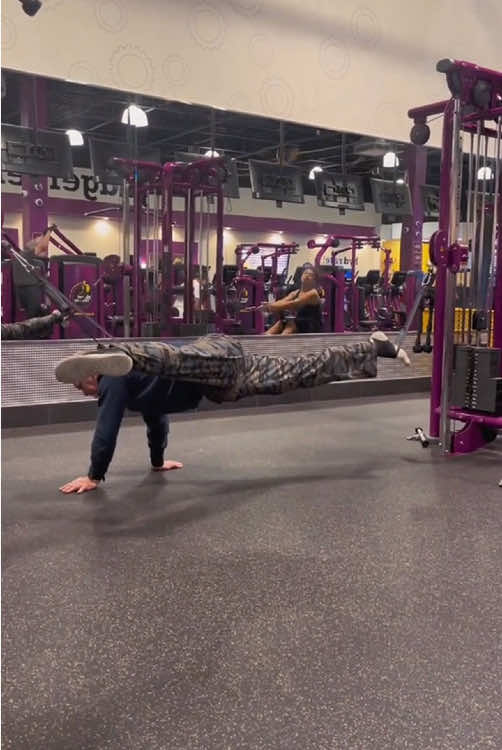 No Pain, Just Shame 😂#GymTok #for #gymfail #gym #fry #samsulek