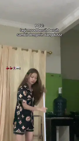 bergoyang lah kita boi😭🕺🏻
