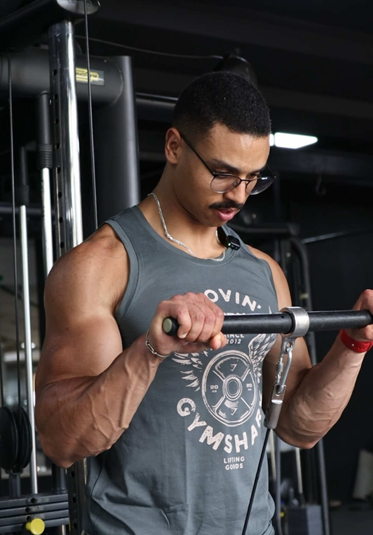 Foreamr viens 💉📈 Why don’t you train your forearm 🤔? . . . #forearms #veins #fitnessmotivation #GymTok #GymLife #shredded 