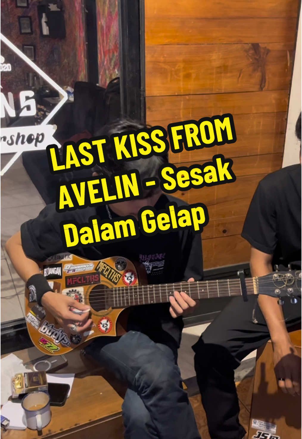 Last Kiss From Avelin#fyppppppppppppppppppppppp #gitartongkrongan #xyzbca #poppunk #gitarakustik #lastkissfromavelin #sesakdalamgelap 