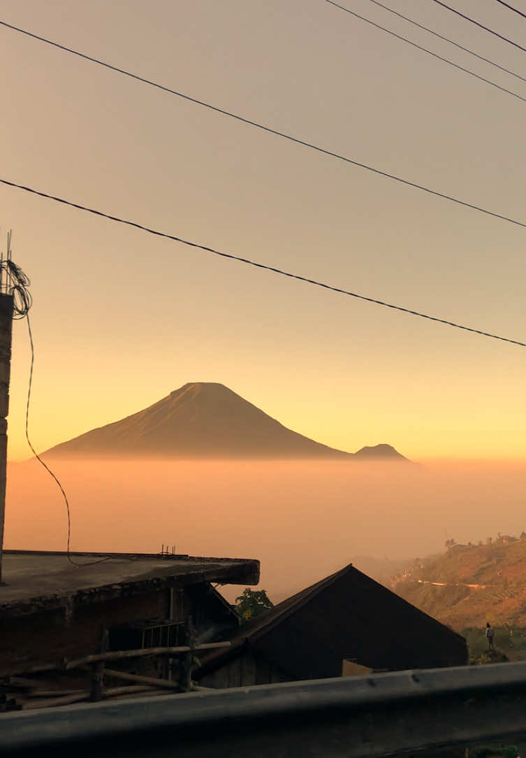 Kapan ke Dieng? #murottalquran #storyislami #dieng #pedesaan #goodvibes #sunset #fypシ゚ #healing 