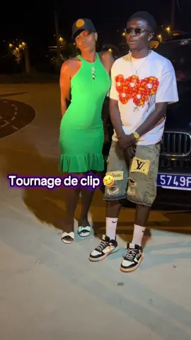 Tournage de clips n'est pas facile hein 😂@Pharaon suprême ❤️💍 @DAME SUPRÊME ❤️💍❤️ @KIKI 2 TÊTES @LOUGRI 🇫🇷🇨🇮🇲🇱 