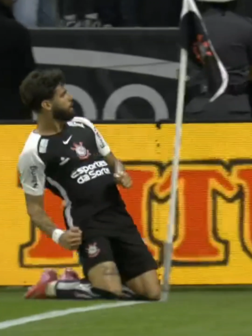 Que tal um golaço pra comecar o dia? ⚽️ Yuri Alberto fez aquele gol que deixa qualquer defensor maluco. Corte seco no zagueiro e finalização sem chances pro goleiro. É pra ver e rever o tento da classificação do Timão  #CopaDoBrasilNoPremiere #Corinthians #YuriAlberto 