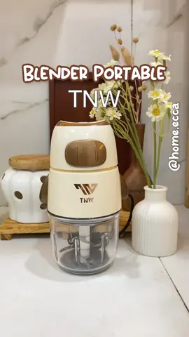 Pakai blender portable ini sangat membantu banget sih.. bisa buat jus, mpasi, halusin bumbu dll #blenderportable #blenderchopper #blendermurah #chopper #fyp #fypage #tnw #blenderportablemurah 