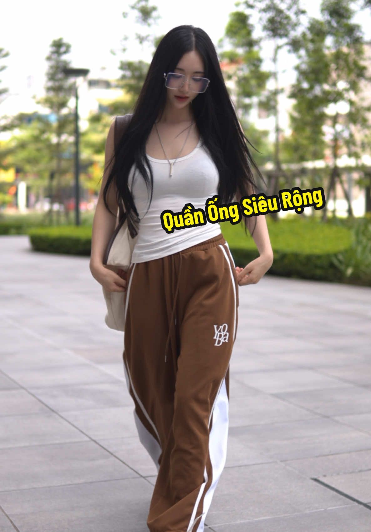 Lên đồ hợp cảnh luôn với em quần ống siêu rộng nha #quanongrong #quanjogger #yenquat113 #yếnquắt 