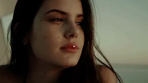Essa me lembra de tanta coisa... #thelastday #angel #verdadessecretas #tradução #lyric #tipografia #aesthetic #explorar #explore #fy #fyp #parati 