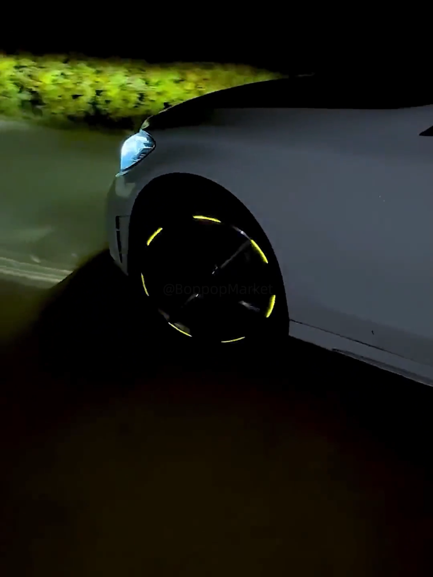 🔥【Glow-in-the-Dark Valve Caps】Your tires become LIGHTNING WHEELS! ⚡ Charge by day ✨ Glow at night 🌌 10-sec install = Instant swag! (Neighbor's asking 