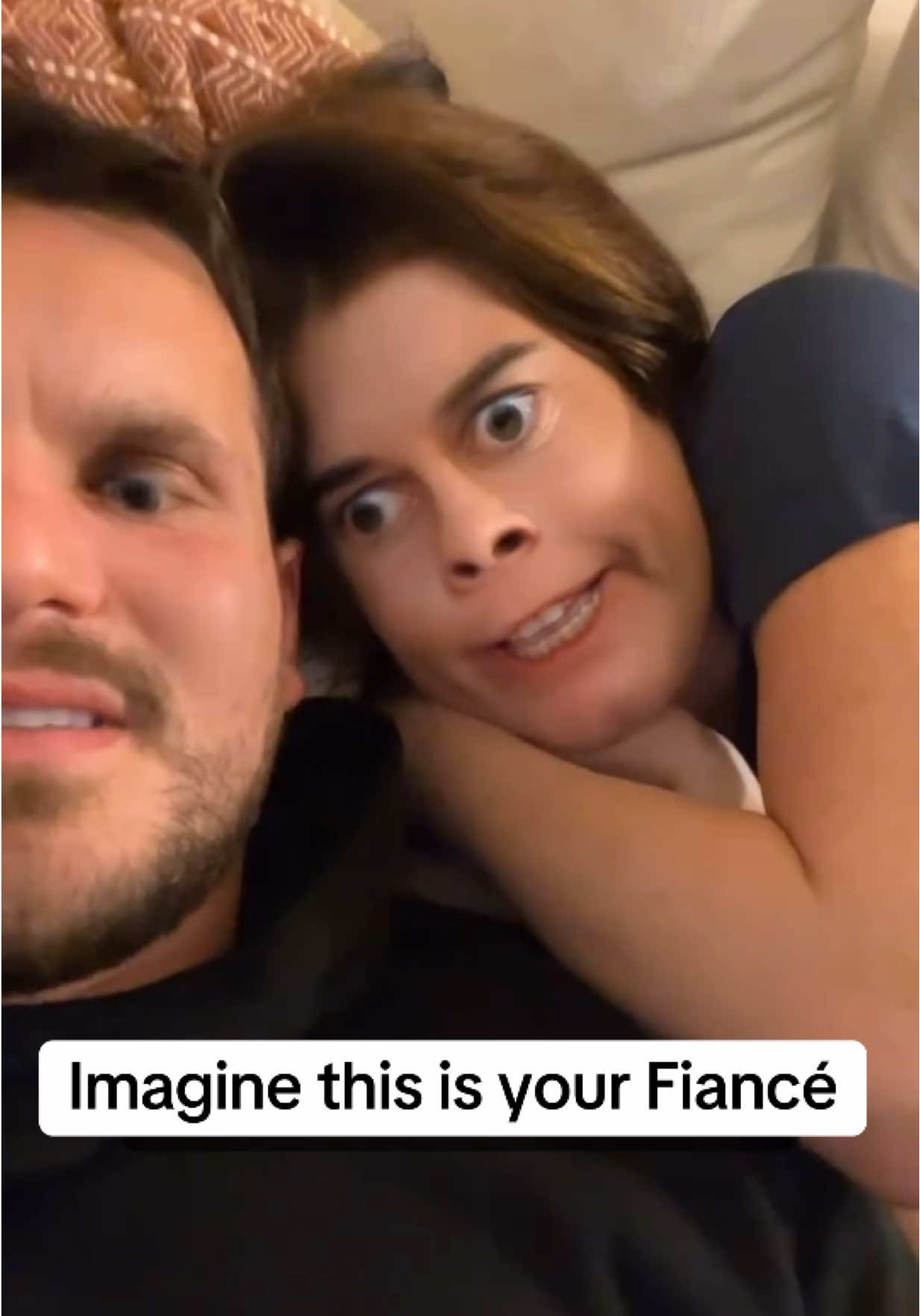 Would ya’ll stay with her? Or run for the hills?? #Love #couples 