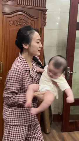 🥰🥰🥰#tromviaconyeu #finepeace #cutebaby #giadinhthanthuong #trecondethuong #embedangyeu 