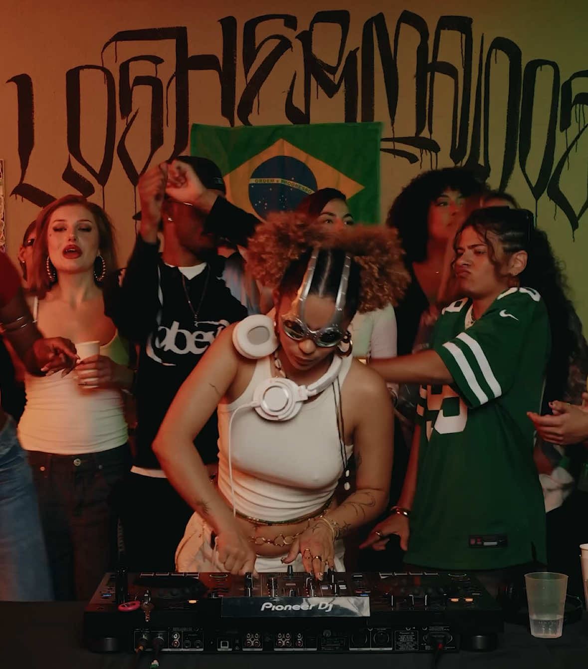 🇦🇴 in the mix @MALEFI 
