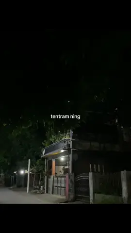 aku, kamu, lamunan tpi wes bubar🥺🥺#lamunan #storyjawa #masukberanda #lirikjawa #liriklagu #jawapride #4you #fypage #foryoupage #xybca #foryou #jawacidro #fypシ゚ 