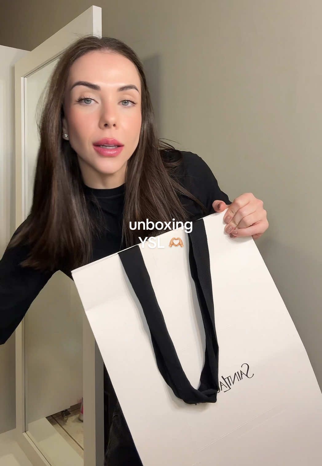 new babies #ysl 🤤🖤🤌🏼 APAIXONADA por essa bolsa! tão tão linda 🫶🏼 tipo assim; queria uma de cada corrrrr! amaram? @SAINT LAURENT  #unboxing #ysl #bag #comprinhas #girly #look #fashion 