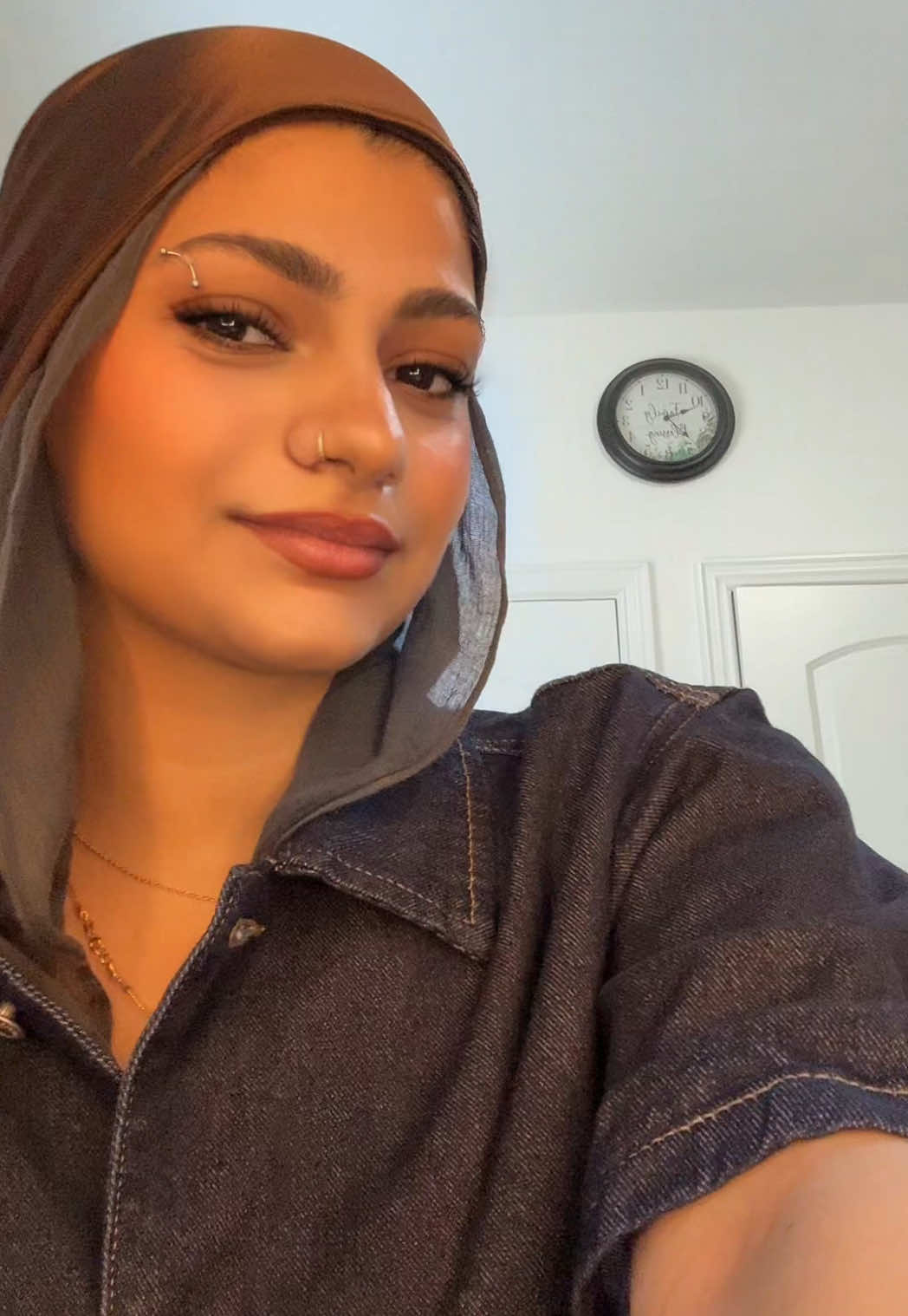 🤎🤎 #denimondenim #punjabitiktok #Love #unnteroz #missedflight #facecard #lashes #makeup 