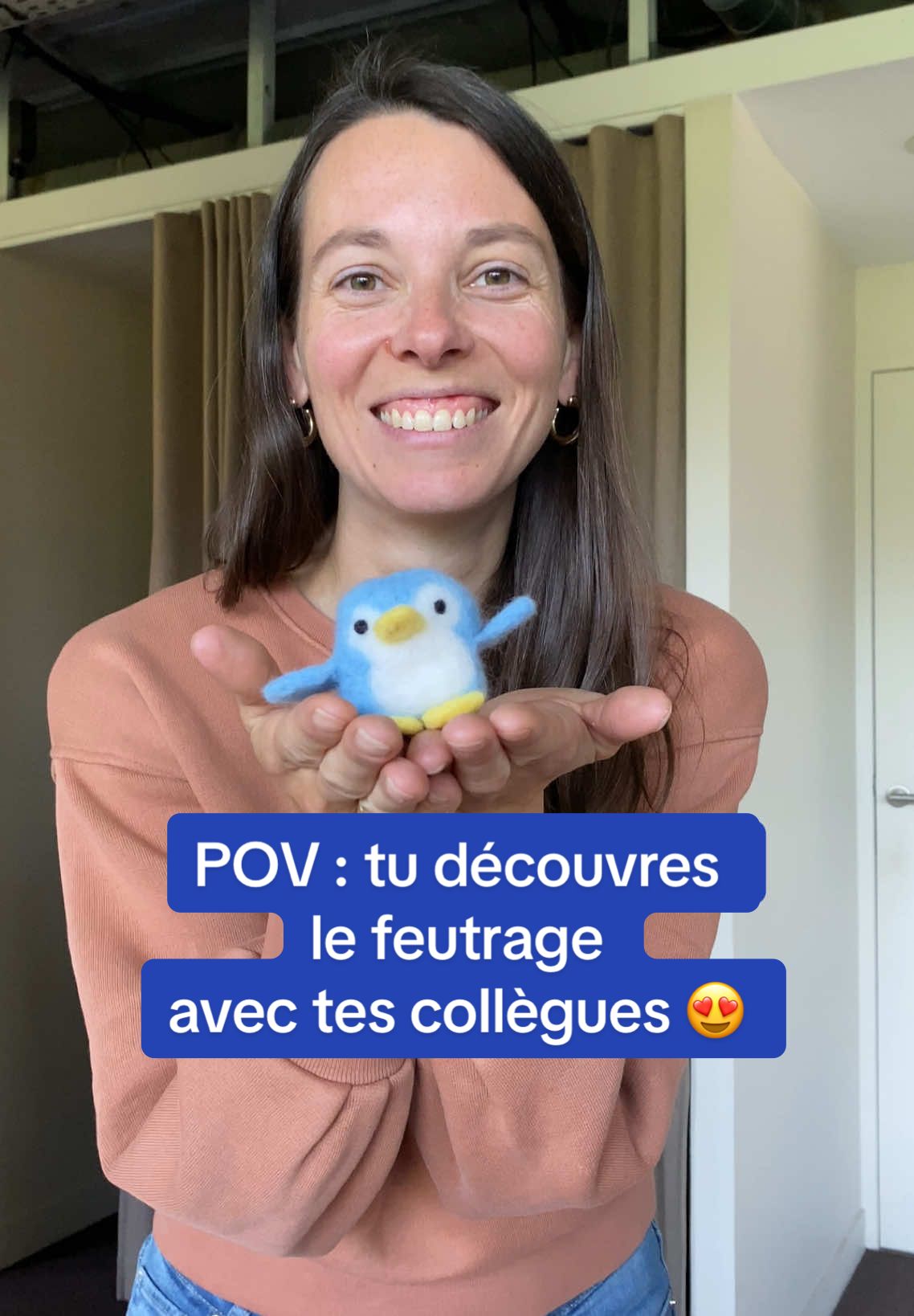 Quel est votre préféré ? 🥹 ps : on vous conseille l’atelier de Yu-Ching Lin pour une initiation au feutrage tout en douceur (meilleur teambuilding !) 🪡 #wecandoo #feutrage #feutragealaiguille #teambuilding #artisanatfrançais 