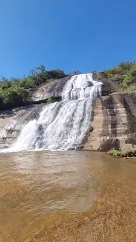 Tardezinha de outono ☀️💦🍃#cachoeira #paz #natureza #fyyy #naturezaperfeita #linda #fyy #minasgerais 