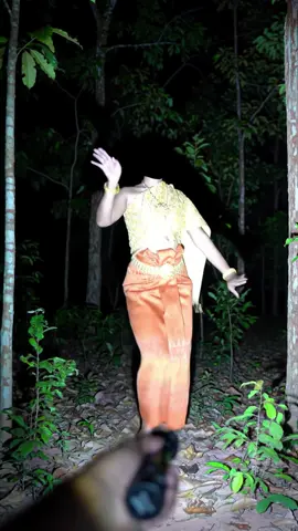 You just need to hold the flashlight in the forest.💀 #ghost #storytime #viral #tiktok #fyp #foryoupage 