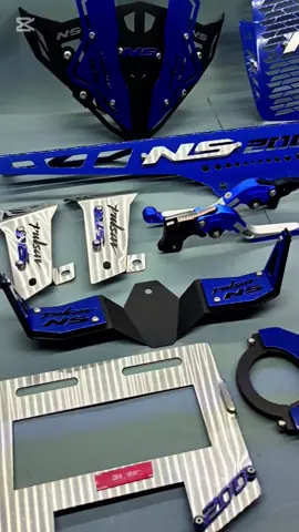Accesorios en color azul, especial para Pulsar NS 200 #pulsarns #pulsarns200 #ns200 #200ns #fyp #motorcicle 