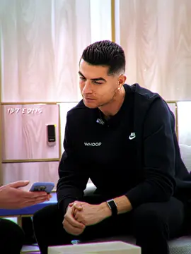 Ronaldo Reacting to his Prime #cristiano #ronaldo #football #whoop #podcast #edit #editing #fypage 