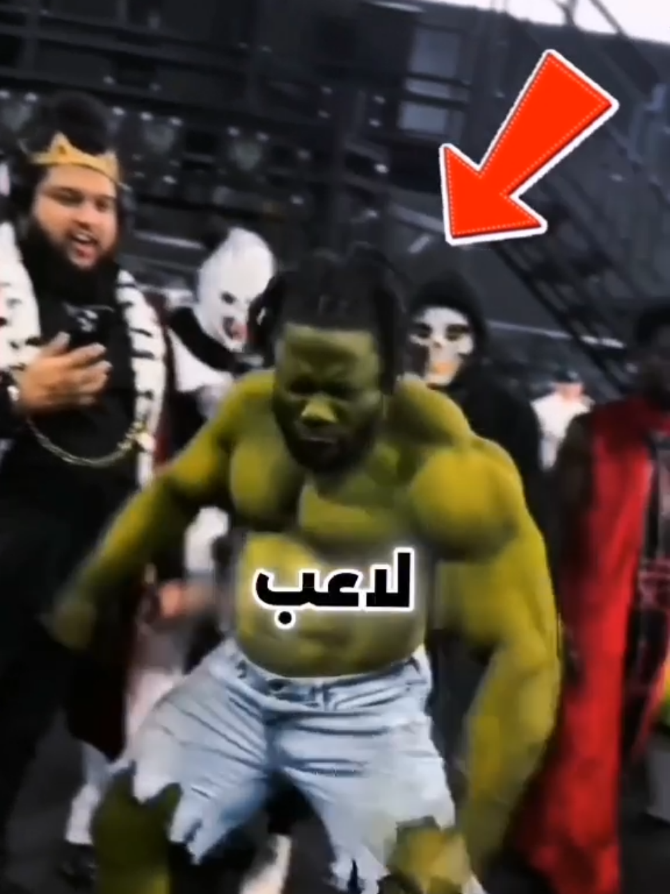 جونيور واجه لاعب كمال أجسام عملاق يشبه هالك لكن ما حدث بعدها صدم الجميع 😱
