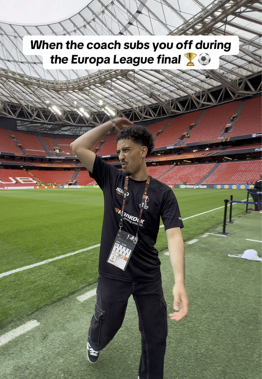 Never sub me off during a final 👀🤣 @Europa League @Hankook Tire Official #football #futebol #futbol #europaleague #uefa #tottenham #manchesterunited #footballskills #footballtiktok #Soccer #soccerskills #ilyssouu 
