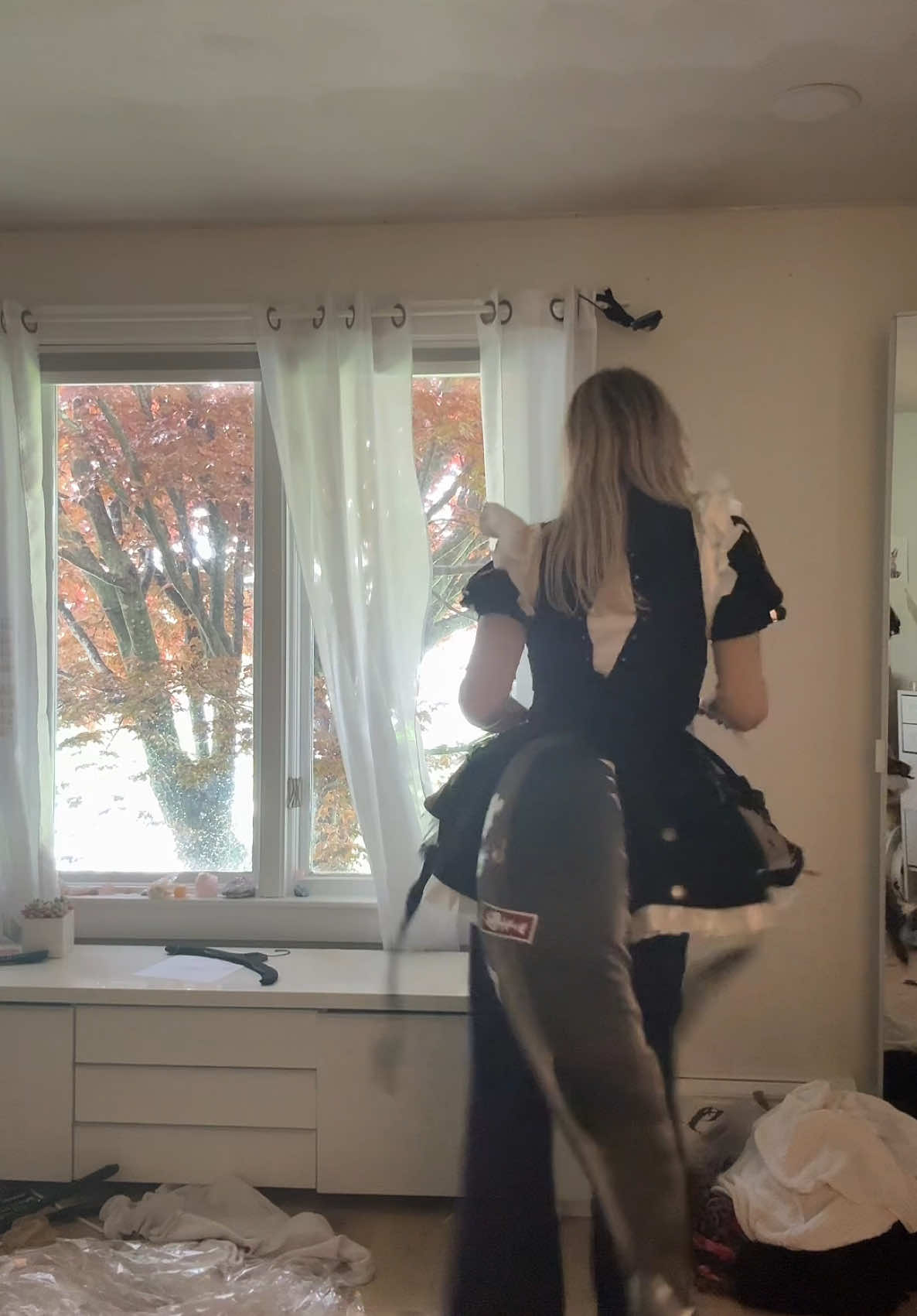ELLEN JOE FOR ANIME BOSTON !!! a really rough try on because i literally can’t do any of this by myself . 🙁 #Luxumine #kitagawangel #cosplay #cosplayer #ellenjoe #zzz #animeboston 