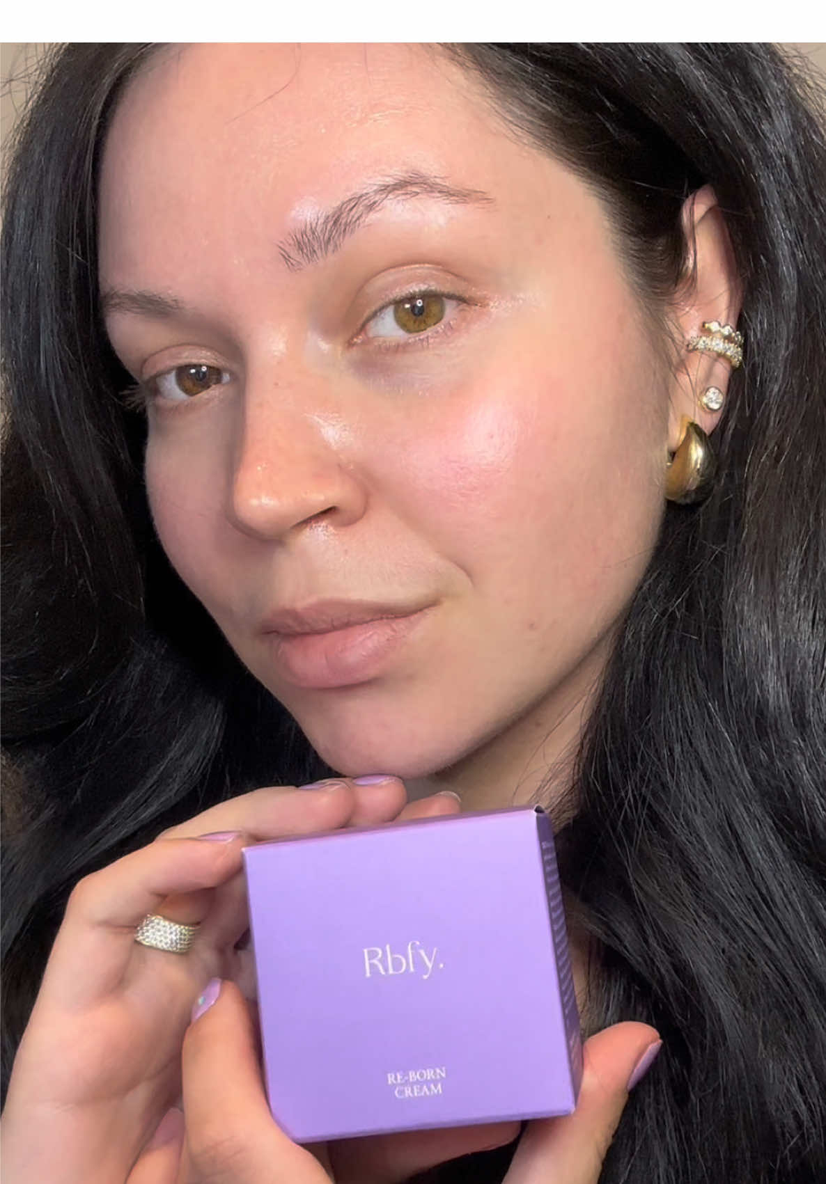 Tired of dull, dry skin? Say hello to RBFY Reborn Primrose Cream — packed with evening primrose extract to hydrate, soothe, and glow up your skin. Lightweight. Non-greasy. Instantly refreshing. Your skin, but better — every single day. Try it. Feel the rebirth. #SkincareRoutine #GlowingSkin #RBFYReborn #PrimrosePower #BeforeAndAfter 