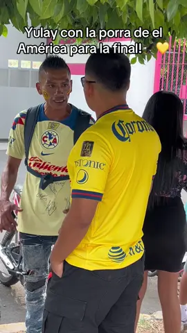 Yulay con la porra del América afuera del estadio #yulay #america #clubamerica #aguilas🦅💙💛 #final #futbol #ligamx #toluca 