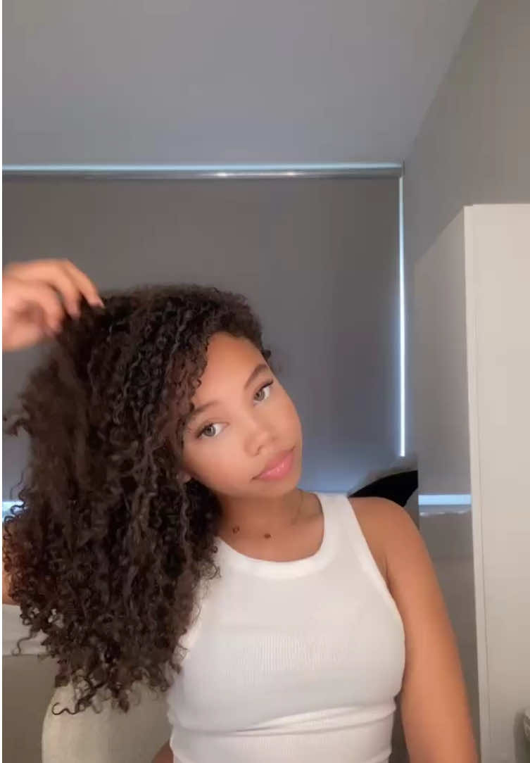 🤍#fyp #foryou #xbycza #viral #blowthisup #lipsync #curlyhair #facecard #gisellesienna #latto 
