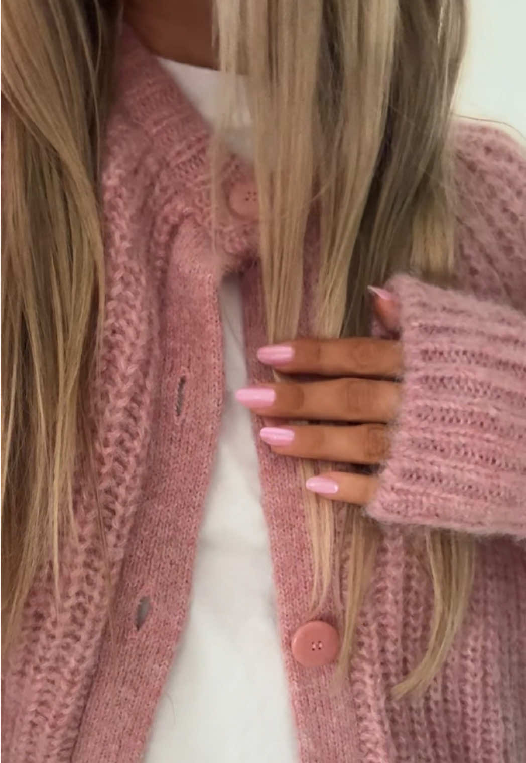 The answer to every compliment!! These nails are actually such a head-turner 🩷✨ Shop above! #newflame #cateyes #pinknailinspo 