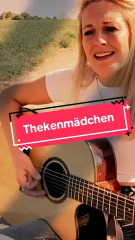 Mal wieder was von Versengold 🤩 Das Thekenmädchen 😄 Ich hoffe so, dass das Wetter bald wieder für mehr Outdoorvideos mitspielt ☀️ #versengold #sängerin #openair #gitarre #acousticcover #cover #livemusic #musikerin 