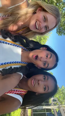GRADUATEDDDD