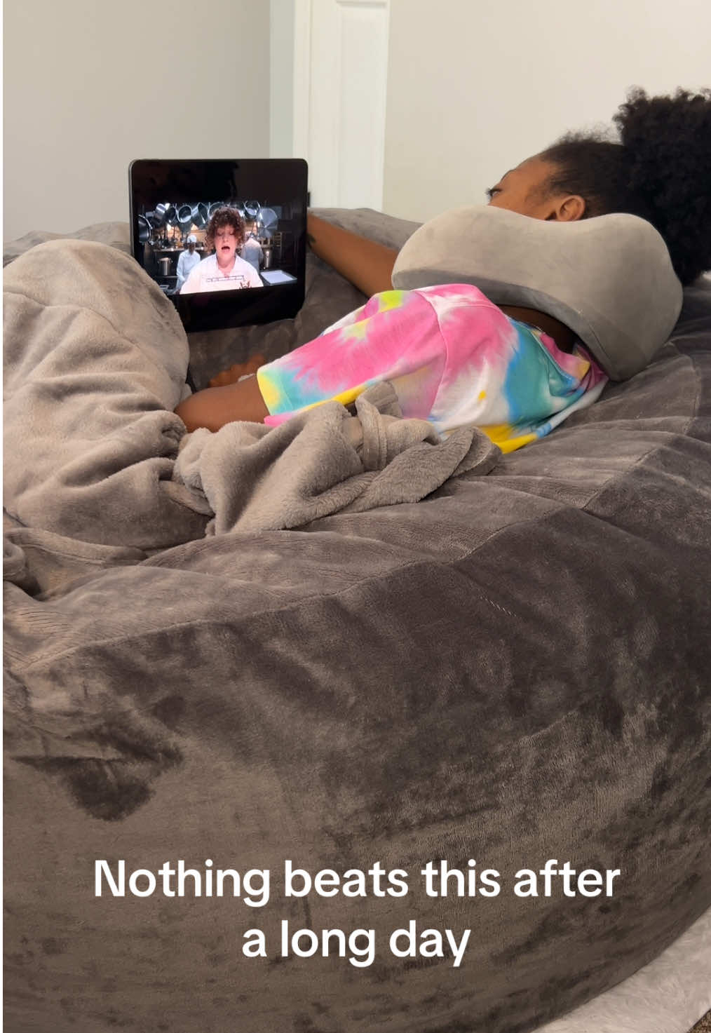 Everyone deserves a bed rot every now and then #bedrotting #jumbobeanbag #beanbag #dormdecor #dormdecor #giftsforkids #giftsforteens #beanbagchair #tiktokshop #spotlightfinds #giftideas #netflixandchill #tiketokshoprestock #tiktokmademebuyit #flashsale #tiktokshopfinds #tiktokshopflashsale #giftguide #giftidea #freeshipping 