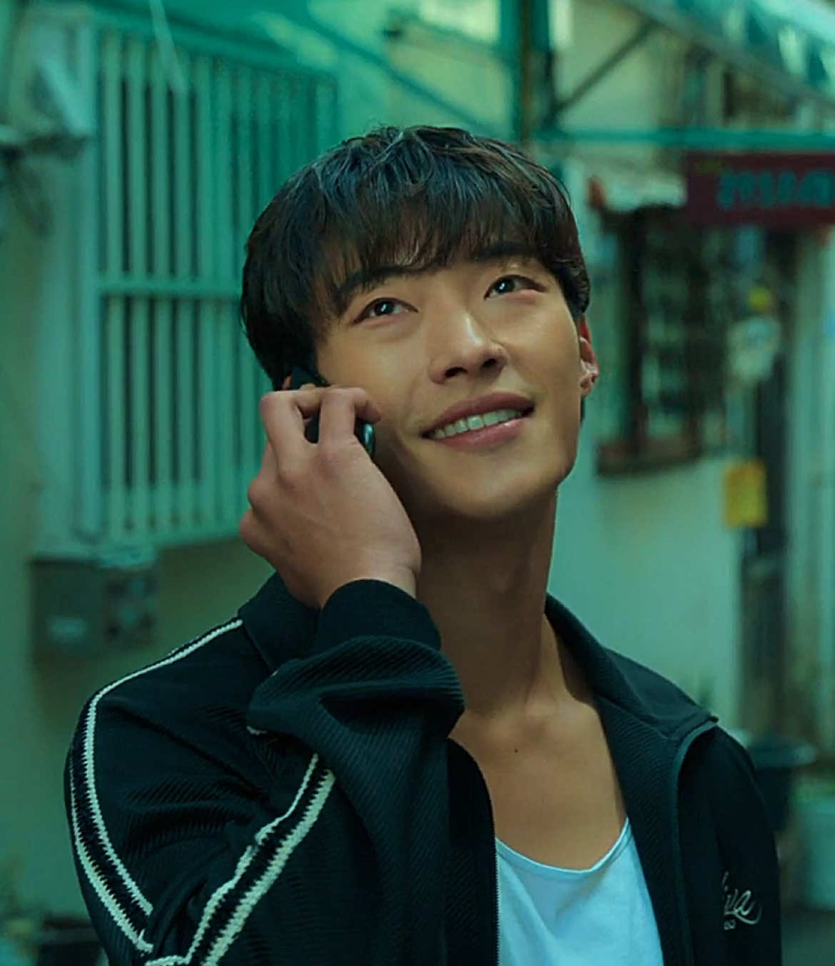 he’s so fine! 😫 #woodohwan #mrplankton #kdrama #kdramaedit #dorama #netflix #badass #fyp #haejo #minnytz sc: taedae.scp