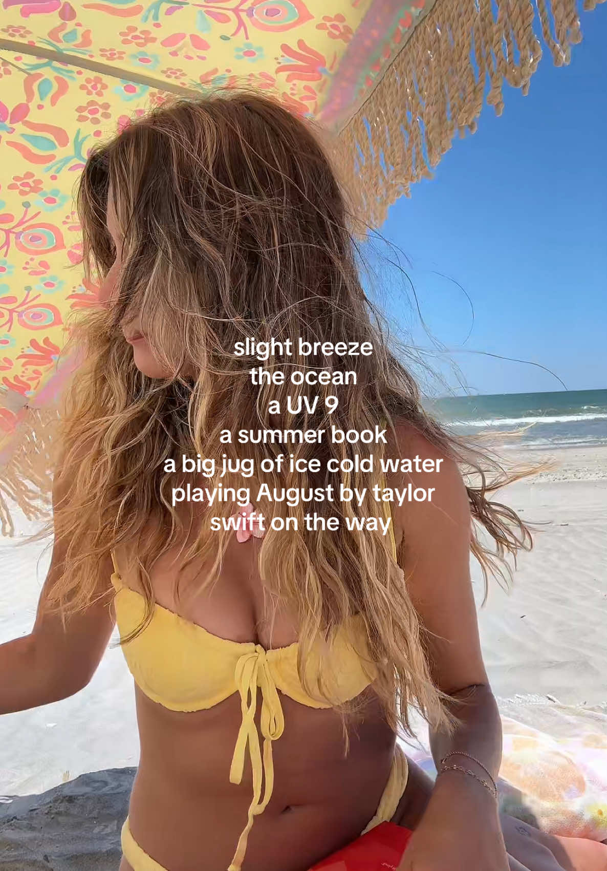 Beach days have begunnn ! 🌞 (not pictured my umbrella taking off down the beach with the wind and me chasing it by myself)  #beachgirl #girlythings #girly 