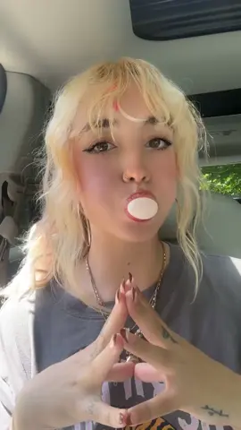 no hashtags if ur seeing this u were meant to see me blow a giant bubble 