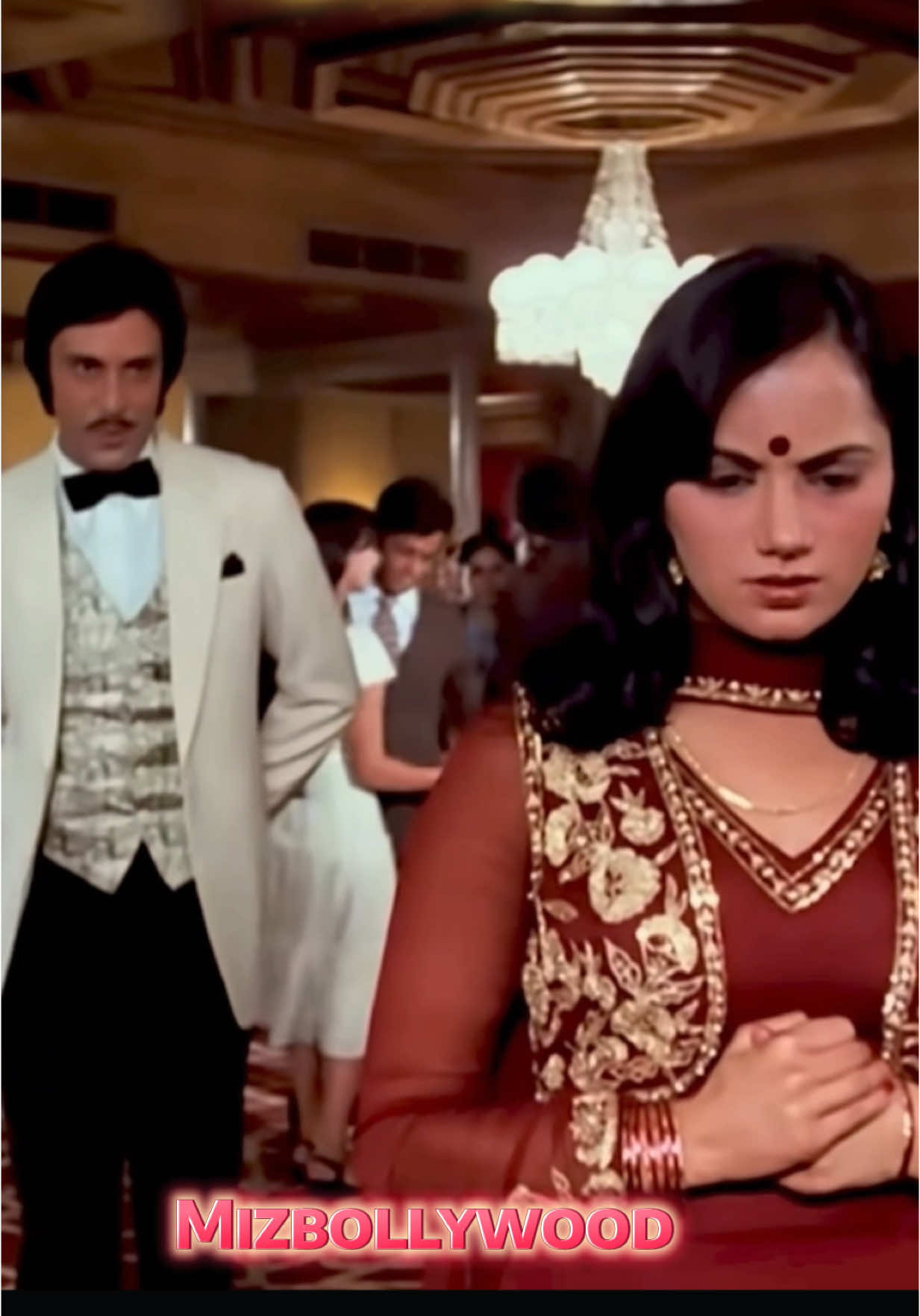 #foryoupage❤️❤️ #for #foru #bollywoodsong #mizbollywood #Malika #unfreezemyacount #growmyaccount #makemeviral #follow #likе #tiktokeurope #tiktokpakistan #tiktokuae #tiktokindonesia #oldisgoldsong #hindisong #lovetriangle #mohammadrafi #deepakparashar #rajbabbar #ranjeeta #classicbollywoodmusic 
