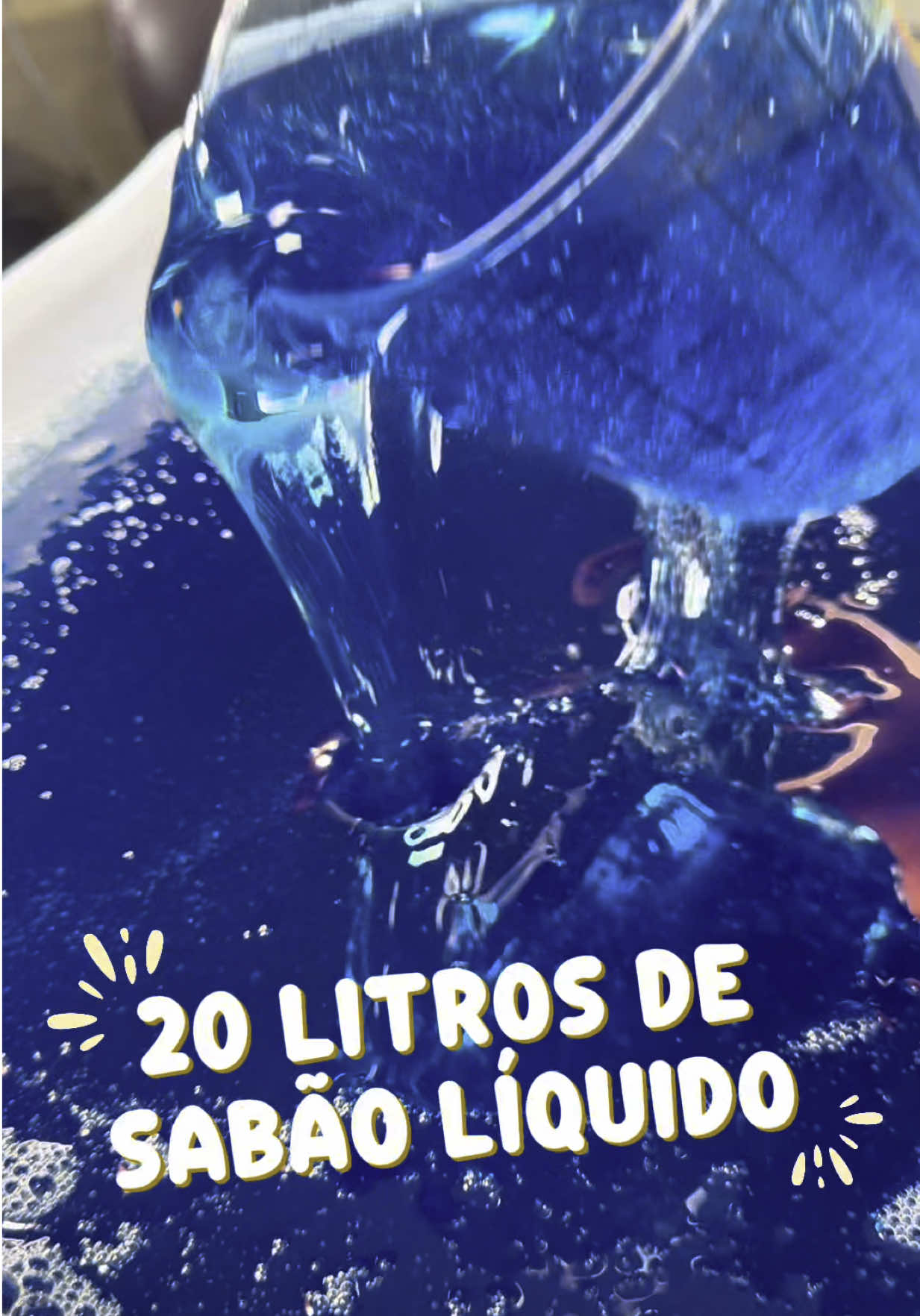 20 litros de sabão, por um preço MARAVILHOSO! Achei esse kit na @Shopee Brasil  Kit Completo para 20L de Sabão Líquido Para receber o LINK: - Comente “EU QUERO” que te envio! #acheinashopee #achadinhos #achadinhodashopee #utilidadesdomesticas #utilidadesdolar #donadecasa  #sabãolíquido 