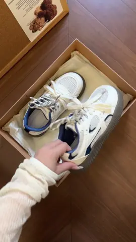 Xink lắm lun 🥰 #reviewgiay #reviewgiaydepgiare #giaysneaker #giaythethao #xh #goclamdep #xinhdepmoingay #reviewfashion #fashiontrend #LearnOnTikTok #back2school #giày #reviewlamdep #shoes #reviewthoitrang #style #notafashion 