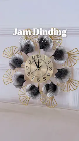 Jam dinding model baru lagi nih 😍 - Bahan besi metal - Packing Aman - Diameter 50cm - Bisa COD Yuuk samaan dikeranjang 👇🏻 #wibgajian  #wibgajiansale 