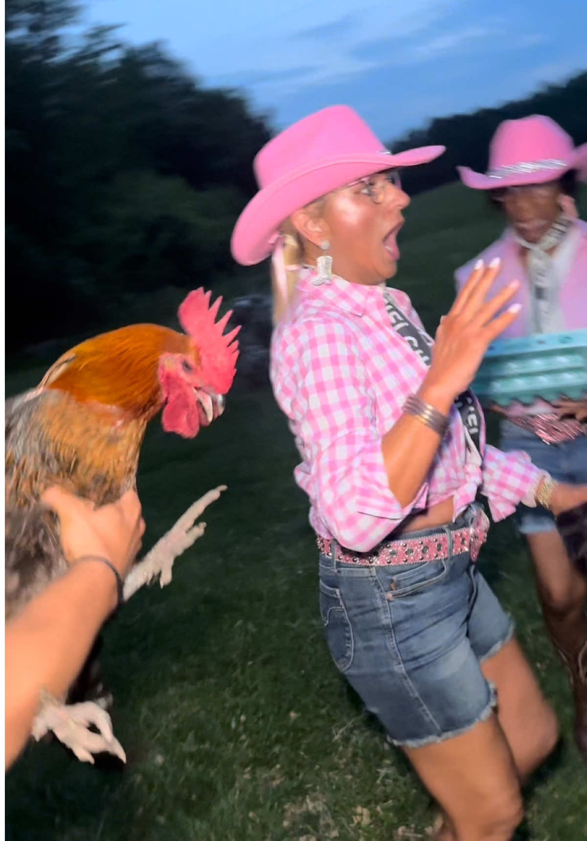 PART 2- Boujee Cowgirls 👯‍♀️🤣💖 #juicecupbox #creators #chickens #country #shellyandmama #fyp 