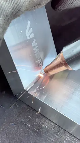 เหล็กอลูมิเนียมสแตนเลสผ่าน Dualweld.#เครื่องเชื่อมเลเซอร์มือถือ #เทคโนโลยีการเชื่อม #ช่างเชื่อม #aluminum #stainlesssteel #iron #1500wlaserwelding 