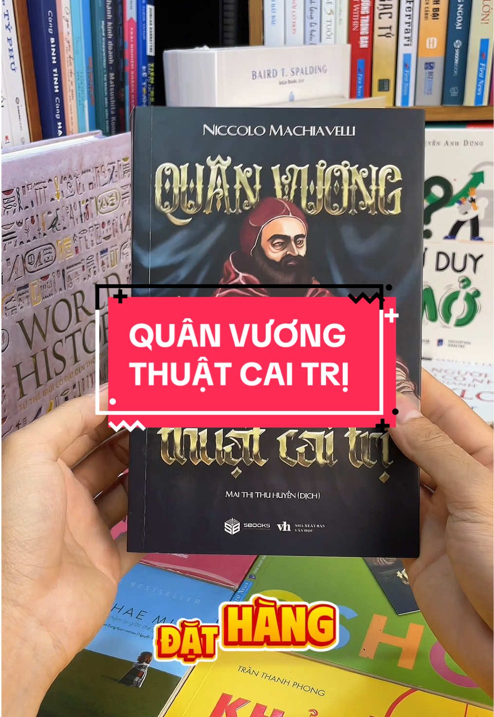 “Quân Vương – Thuật Cai Trị” – Cuốn sách dạy bạn cách nắm quyền mà không cần lo ngại bất kỳ ai. Được viết bởi Niccolò Machiavelli, “Quân Vương” là cuốn sách gối đầu giường của giới chính trị gia, doanh nhân và lãnh đạo suốt hơn 500 năm qua. Không màu mè đạo đức, không lý tưởng viển vông – đây là bản đồ thực tế và lạnh lùng nhất để giữ vững quyền lực, điều khiển lòng người và cai trị hiệu quả. Bạn sẽ khám phá: 	•	Làm thế nào để được người khác kính nể hơn là yêu mến 	•	Khi nào nên “ra tay” và khi nào nên nhẫn nhịn 	•	Và tại sao người giỏi chưa chắc là người cai trị giỏi Sở hữu “Quân Vương – Thuật Cai Trị” ngay hôm nay – Vì nếu bạn không học cách nắm quyền, thì sẽ luôn sống dưới quyền người khác!#tiemsachbinhyen #BookTok #sachhay #sách #reading #quanvuong #quanvuongthuatcaitri 